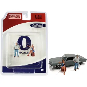 American Diorama Two Figurines Set III - 70s Style for 1/43 Scale Models Polyresin