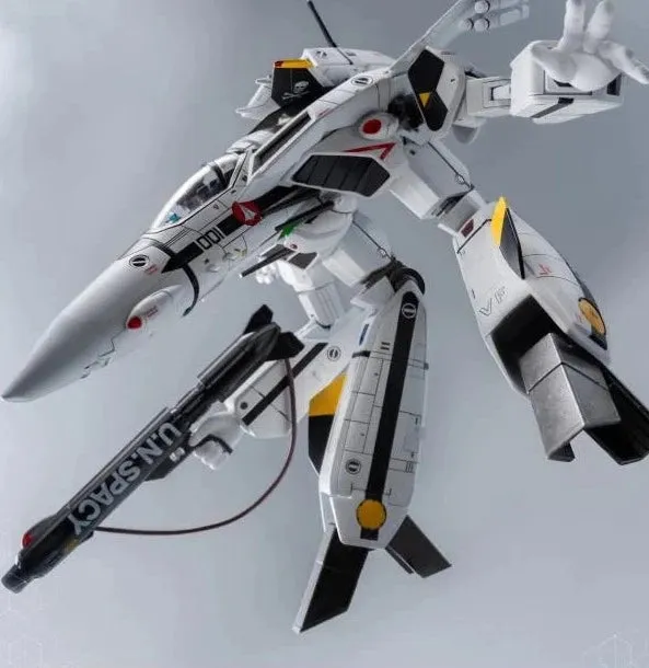 ThreeZero ROBO-DOU VF-1S Veritech (Roy Fokker)