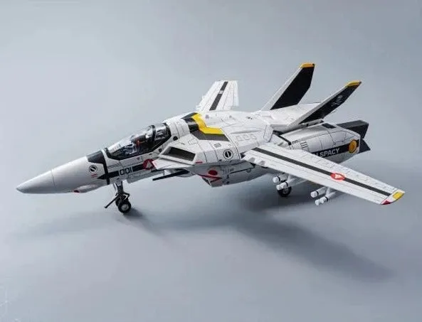 ThreeZero ROBO-DOU VF-1S Veritech (Roy Fokker)